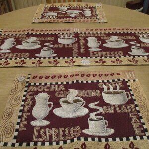 2 Placemats and Table Runner